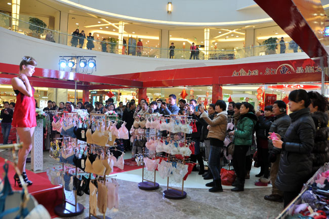 活動現場人頭攢動