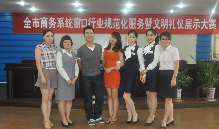 華億國際代表隊隊員合影