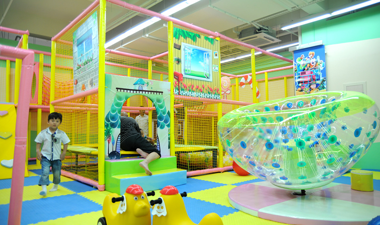 凱帆大廈店設(shè)置的兒童游樂場(chǎng)