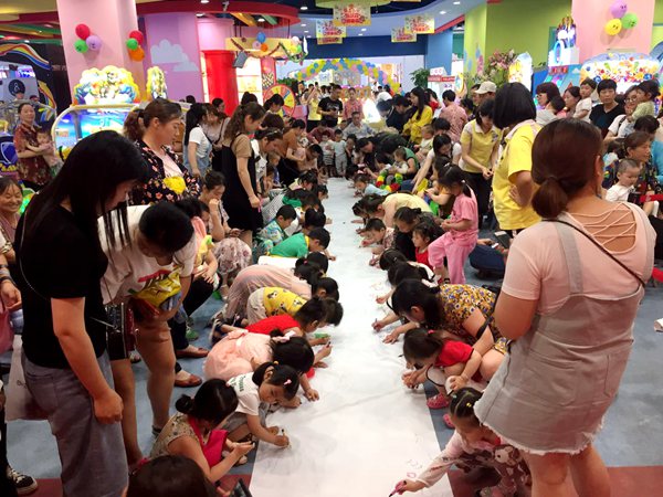 小馬王國滁州店六一活動現場